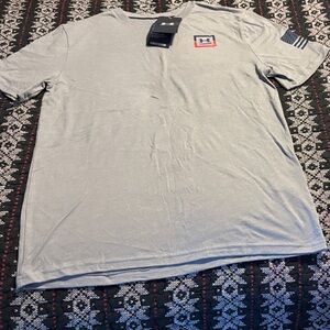 Under Armour YL Light Gray Short Sleeve Tee